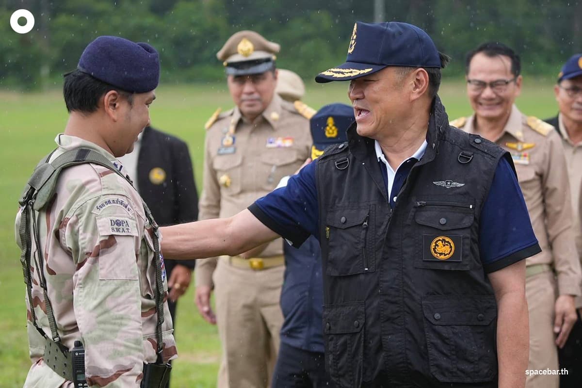 Anutin-ignites-patriotic-blood-unites-forces-to-protect-Thai-sovereignty-SPACEBAR-Photo06.jpg