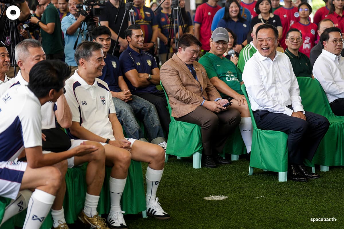 Anutin-the-Prime-Minister-and-abisit-SPACEBAR-Photo05.jpg