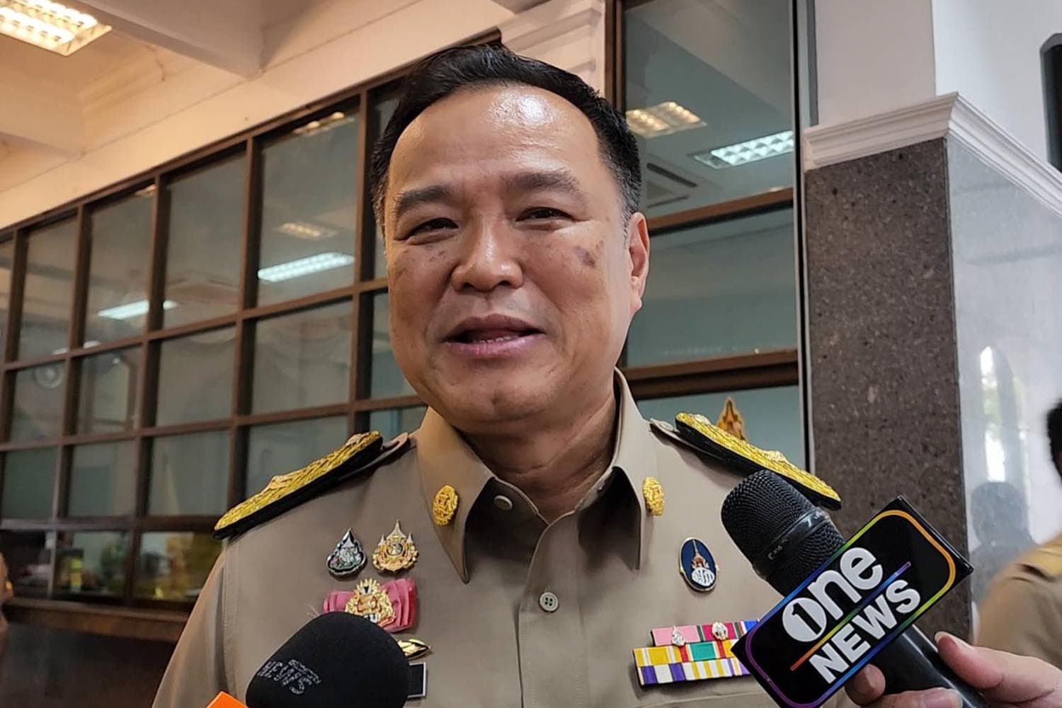 Anutin_confirms_Pae_Thongthan_government_moves_forward_with_the_Marijuana_Act_SPACEBAR_Hero_3e3993121b.jpg