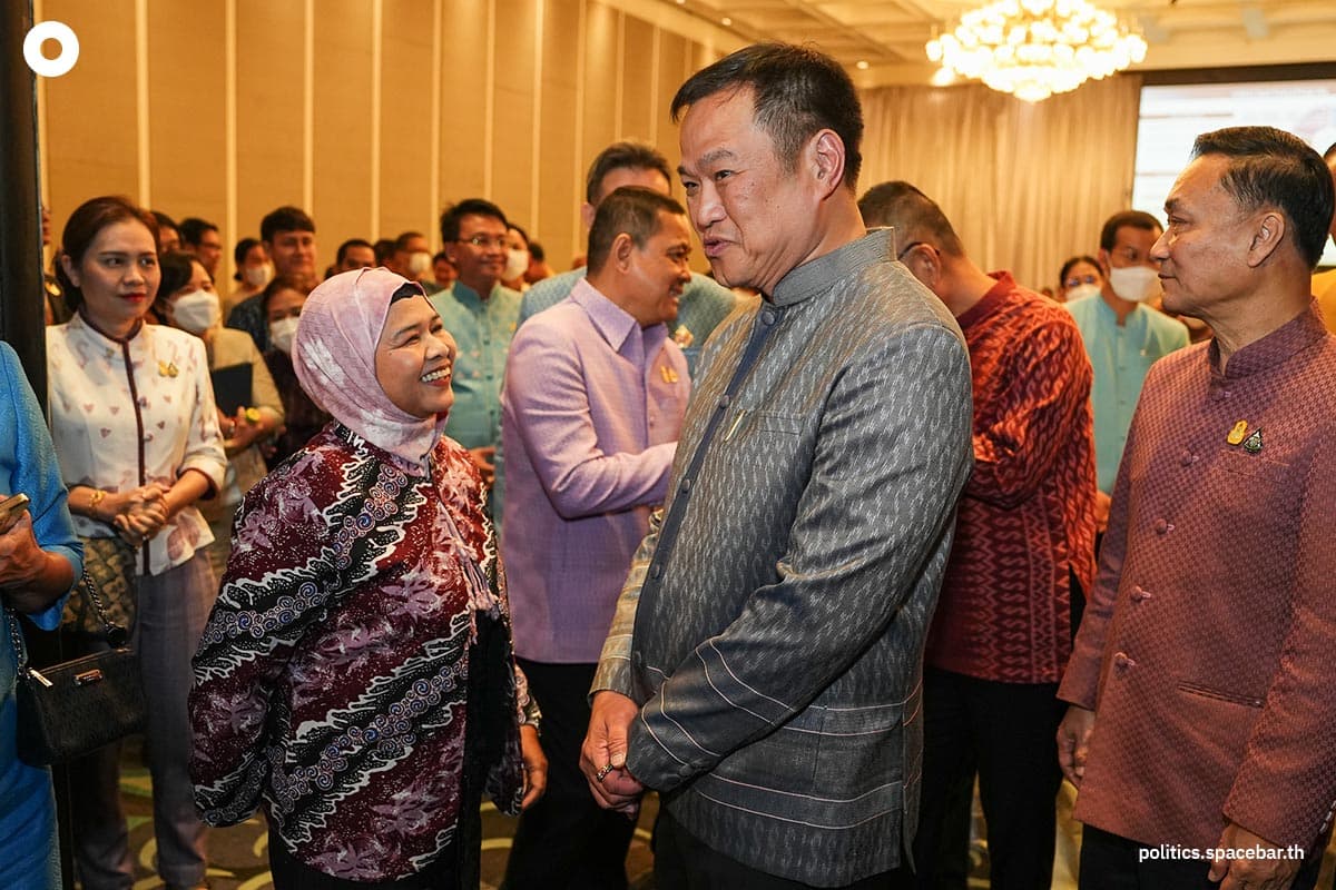 Anutin_meets_with_governors_across_the_country_SPACEBAR_Photo03_a324fc67b5.jpeg