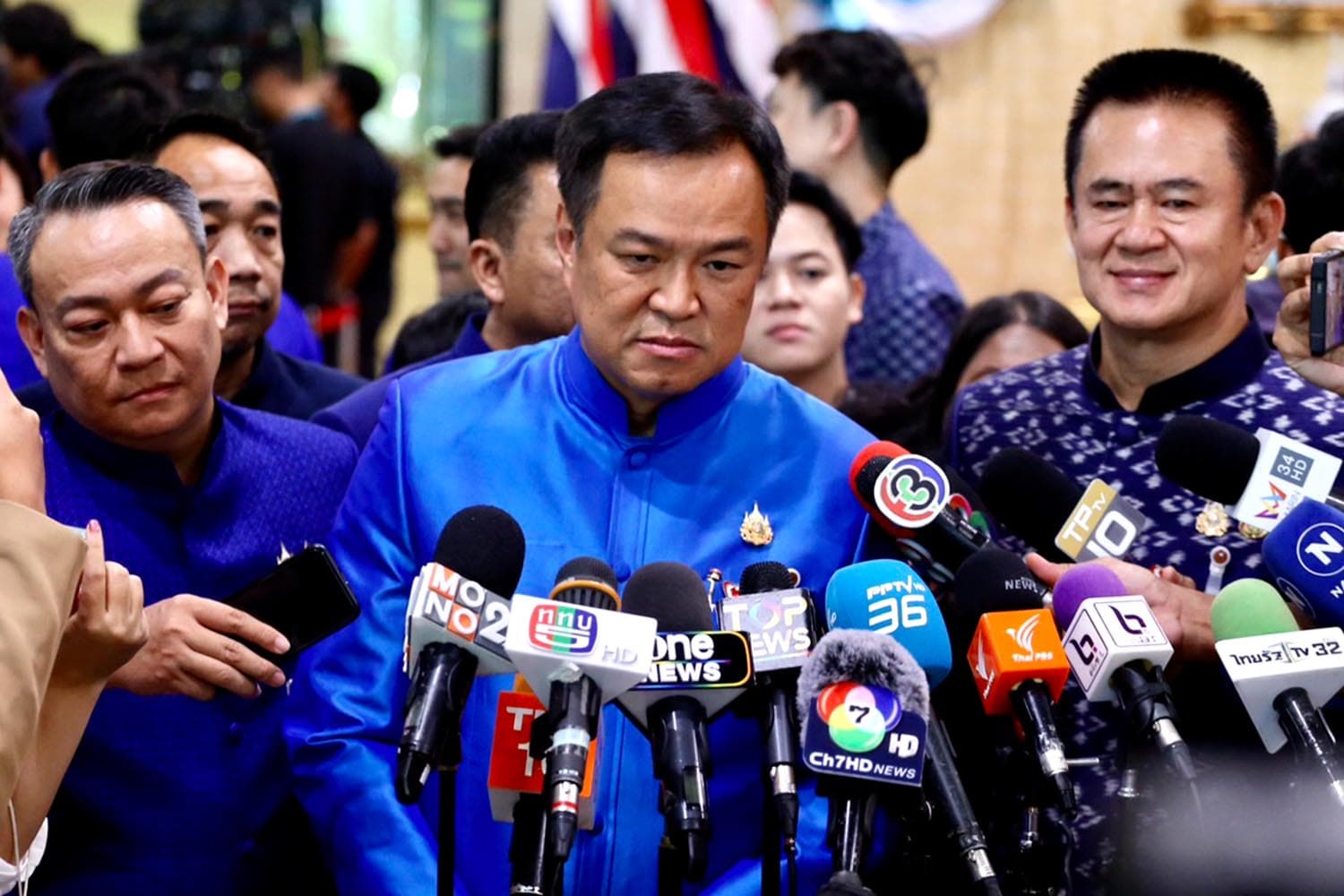 Anutin_welcomes_Paetongtarn_as_Prime_Minister_SPACEBAR_Hero_d33757cefa.jpg