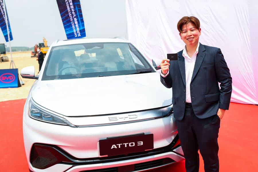 BYD_laying_foundation_stone_passenger_Vehicle_manufacturing_SPACEBAR_Photo02_1019550d18.jpeg