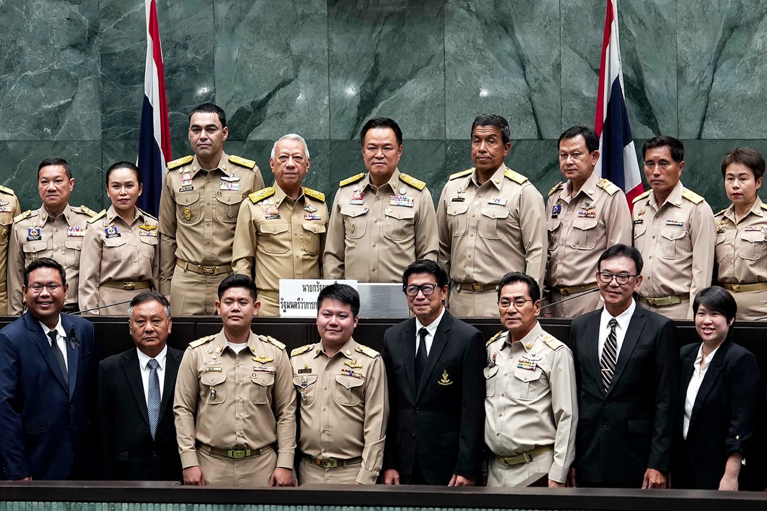 Photo Story ‘มท.1’ เปิดประชุม สภา กทม. นัดแรก ขอ ‘สก.’ ทำงานเพื่อ ปชช.