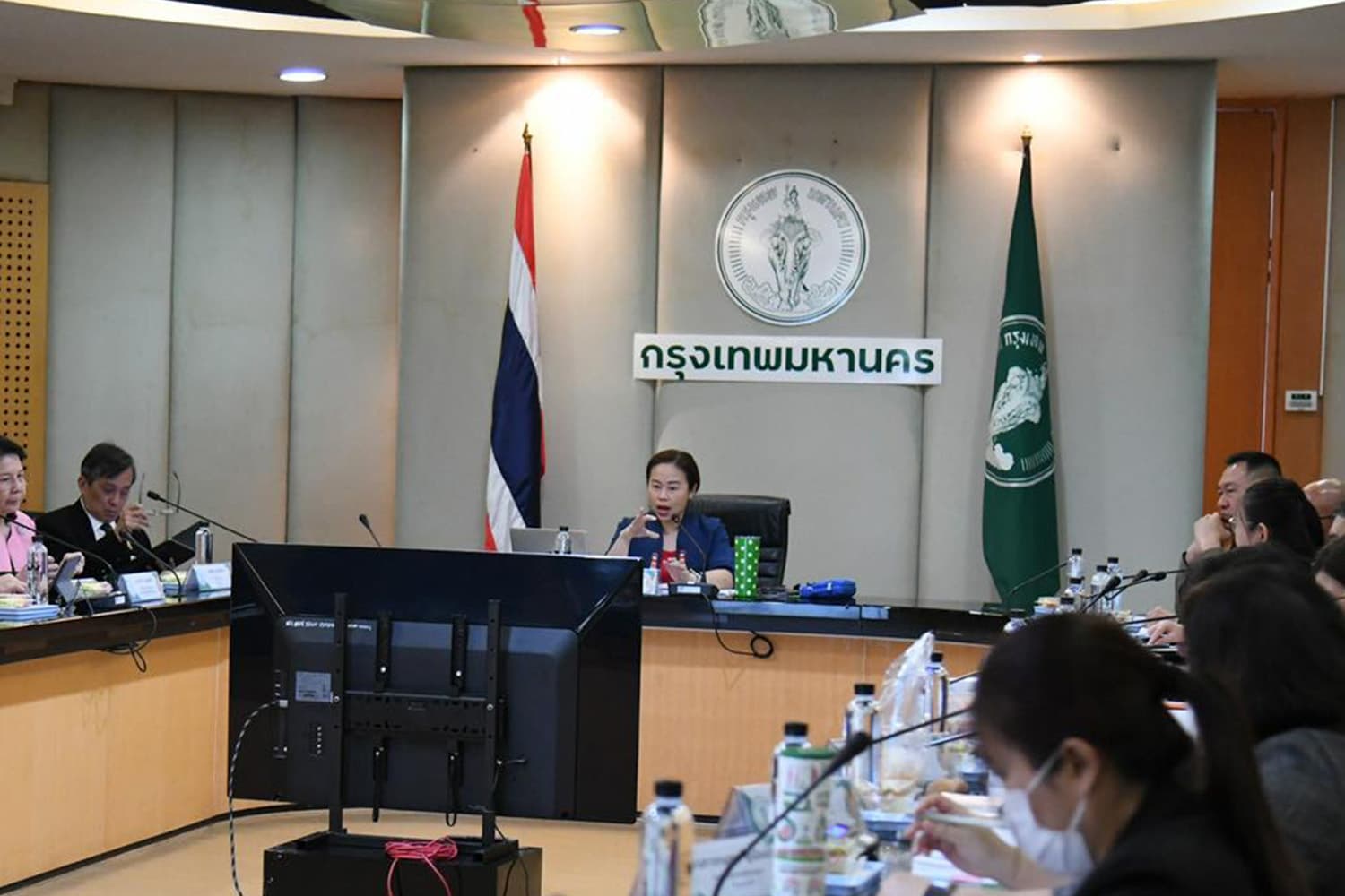 Bangkok_orders_close_surveillance_of_illegal_e_cigarette_sales_inside_and_outside_schools_SPACEBAR_Hero_ebd7fc2c56.jpg