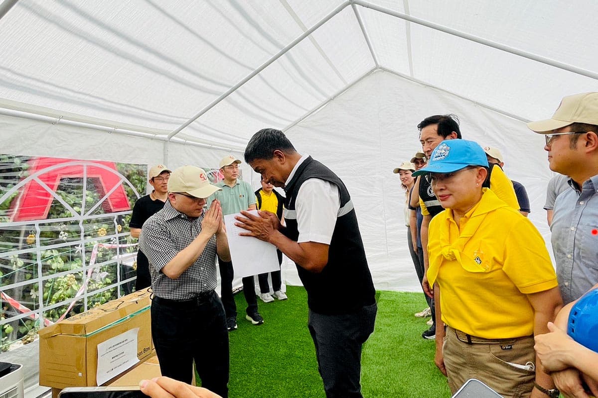 Bangkok_receives_supplies_to_support_rescue_workers_from_the_Chinese_Embassy_SPACEBAR_Photo02_1dfd57d7df.jpg