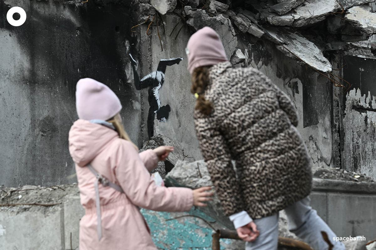 Banksy_unveils_mural_in_Ukrainian_town_liberated_from_Russians_SPACEBAR_Photo02_947075591c.jpeg