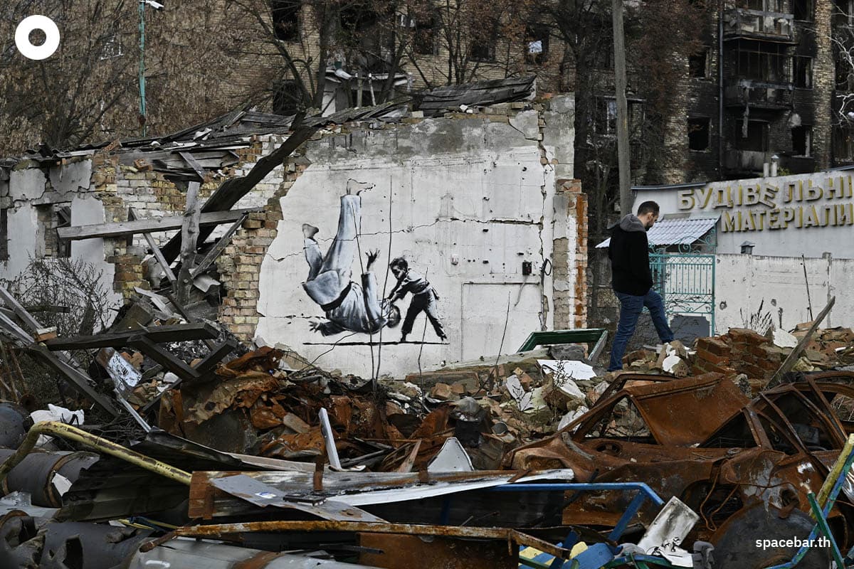 Banksy_unveils_mural_in_Ukrainian_town_liberated_from_Russians_SPACEBAR_Photo07_54203e954e.jpeg
