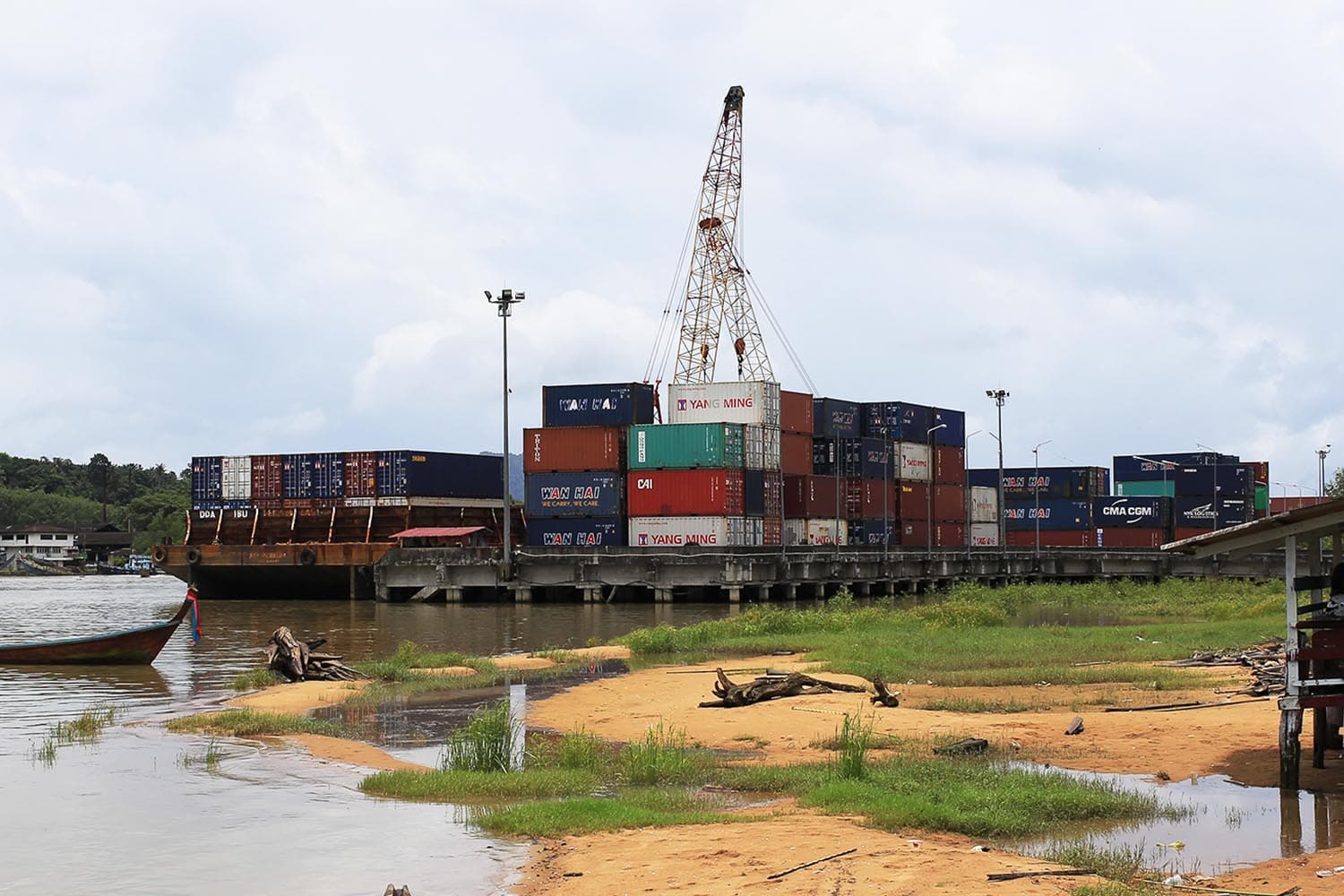 ตรังเร่งฟื้นเศรษฐกิจ ขุดลอกท่าเรือกันตังสร้างเชื่อมั่นดึงนักลงทุน