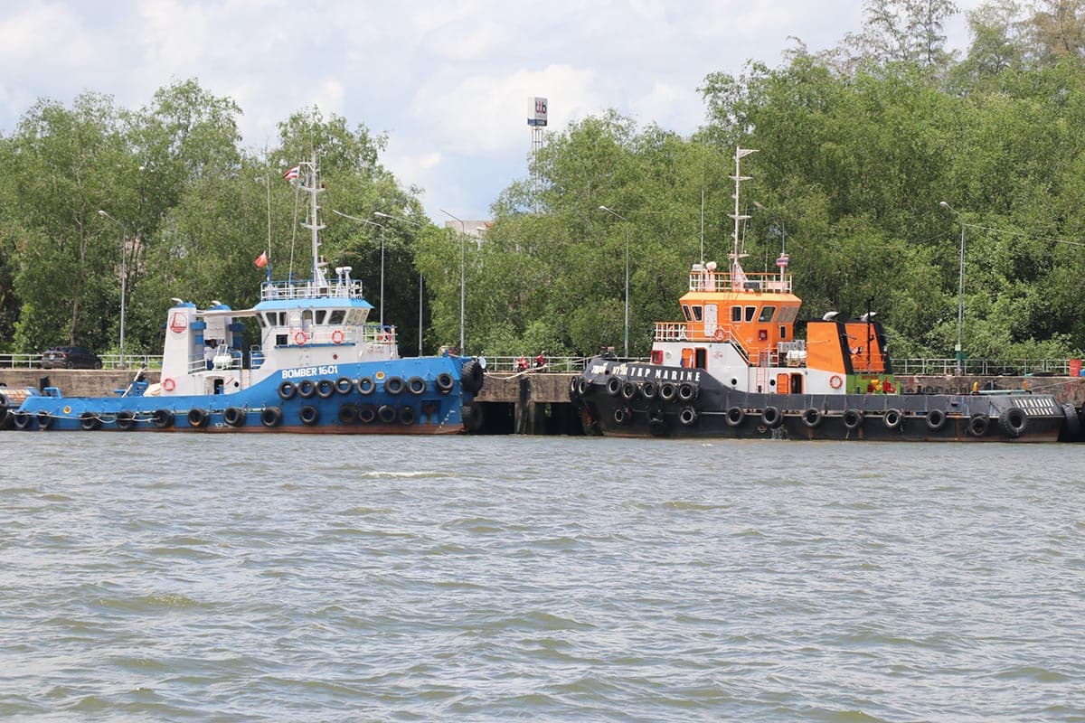 Brainstorming-to-revive-the-economy-of-Trang-Province-accelerating-the-dredging-of-Kantang-Port-to-build-investor-confidence-SPACEBAR-Photo02.jpg