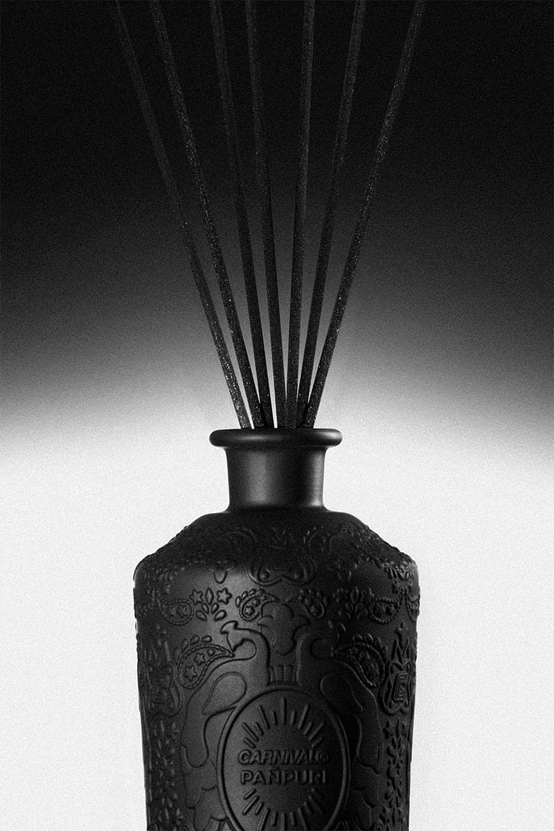 CARNIVAL_x_PAN_PURI_Ambience_Candle_SPACEBAR_Photo06_33f792621c.jpeg