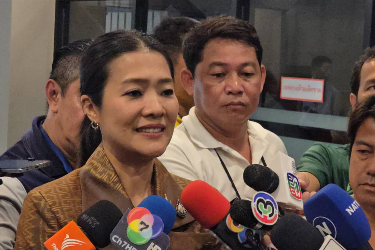 Cabinet_approves_flood_relief_with_payment_of_nine_thousand_baht_per_household_SPACEBAR_Photo03_83d7c076dd.jpg