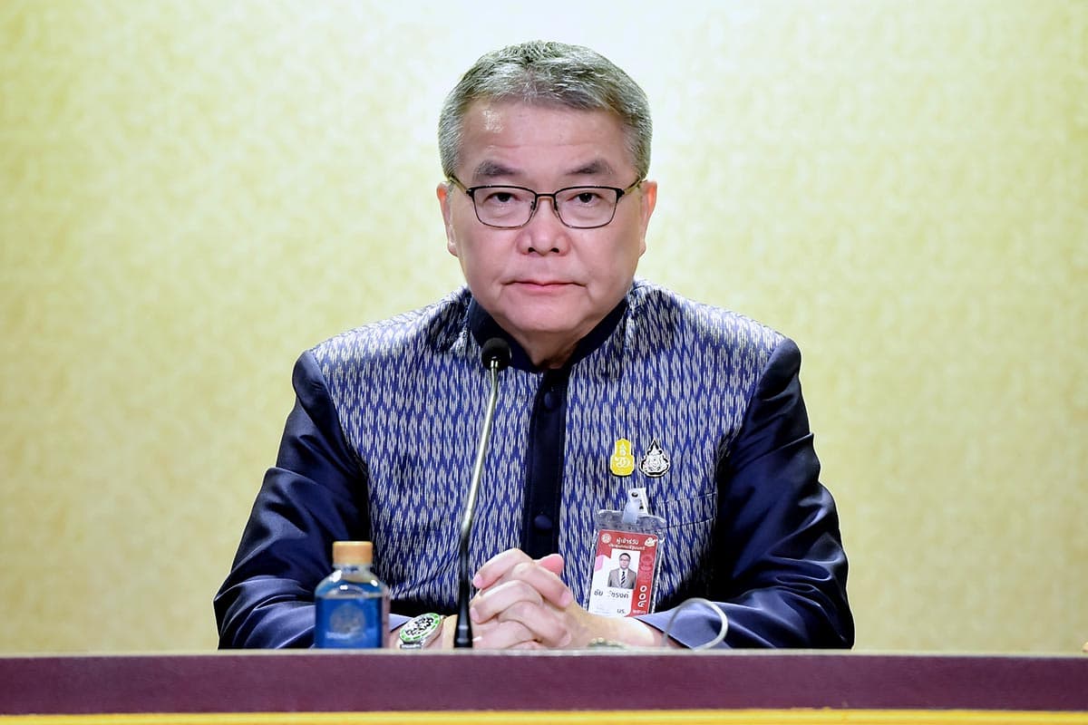 Cabinet_approves_principle_of_drafting_law_to_distribute_civil_servants_salaries_two_rounds_SPACEBAR_Photo01_5e875399ee.jpg