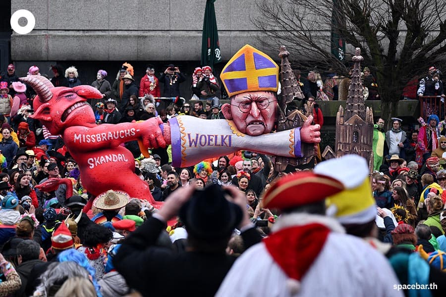 Carnival_float_Du_sseldorf_Germany_2023_SPACEBAR_Photo05_1343fe564b.jpeg