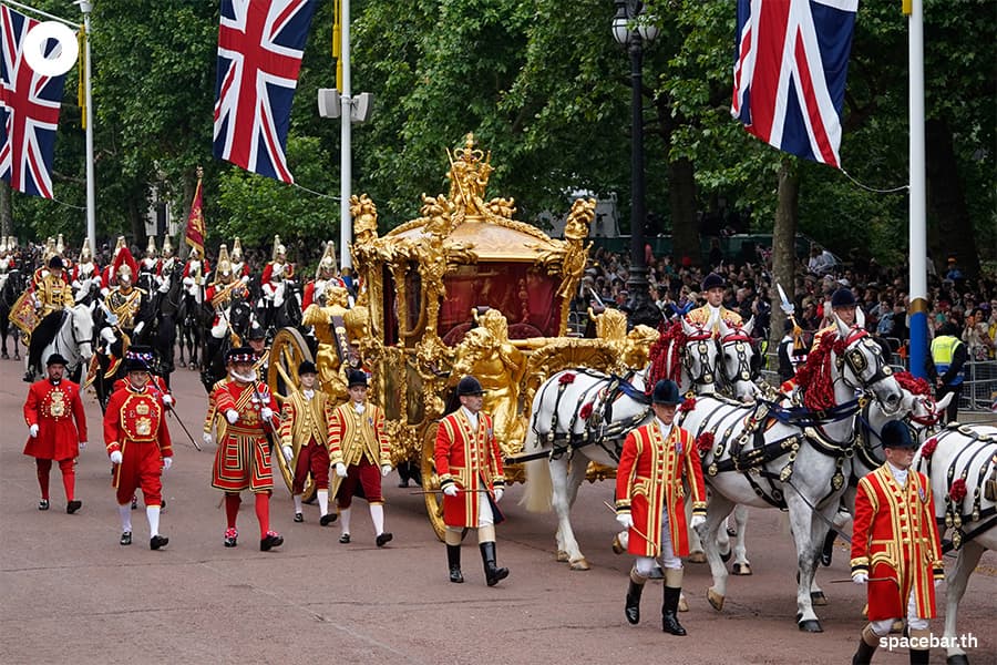 Carriages_of_coronation_Gold_State_Coach_king_charles_iii_uk_SPACEBAR_Photo03_cd6e61b0f8.jpeg
