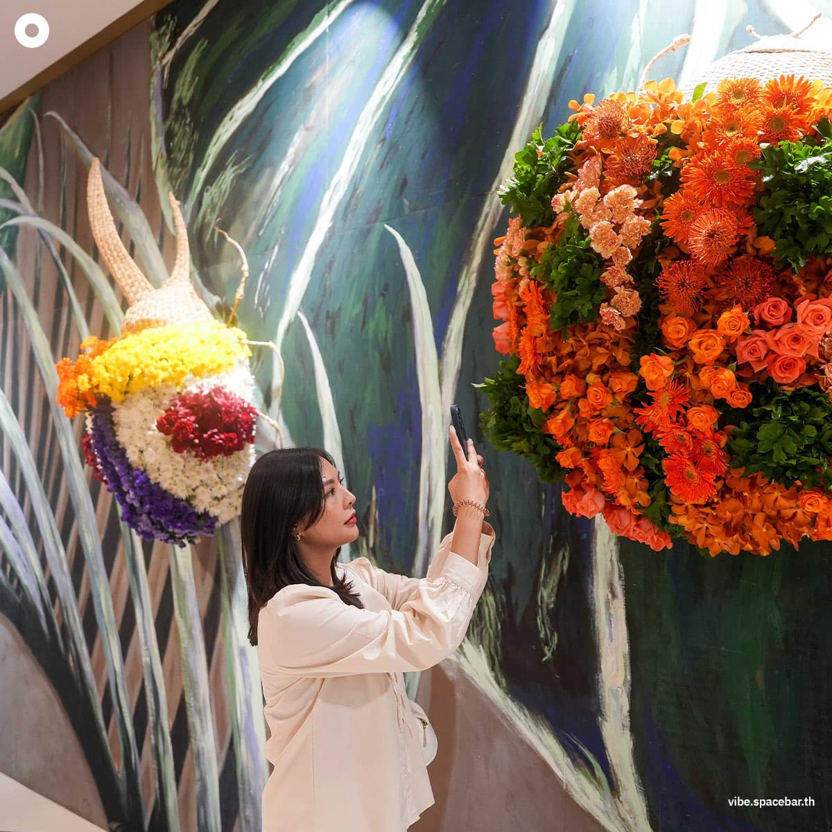 Central_76th_anniversary_into_the_season_of_happiness_SPACEBAR_Photo04_ac2e47c802.jpg