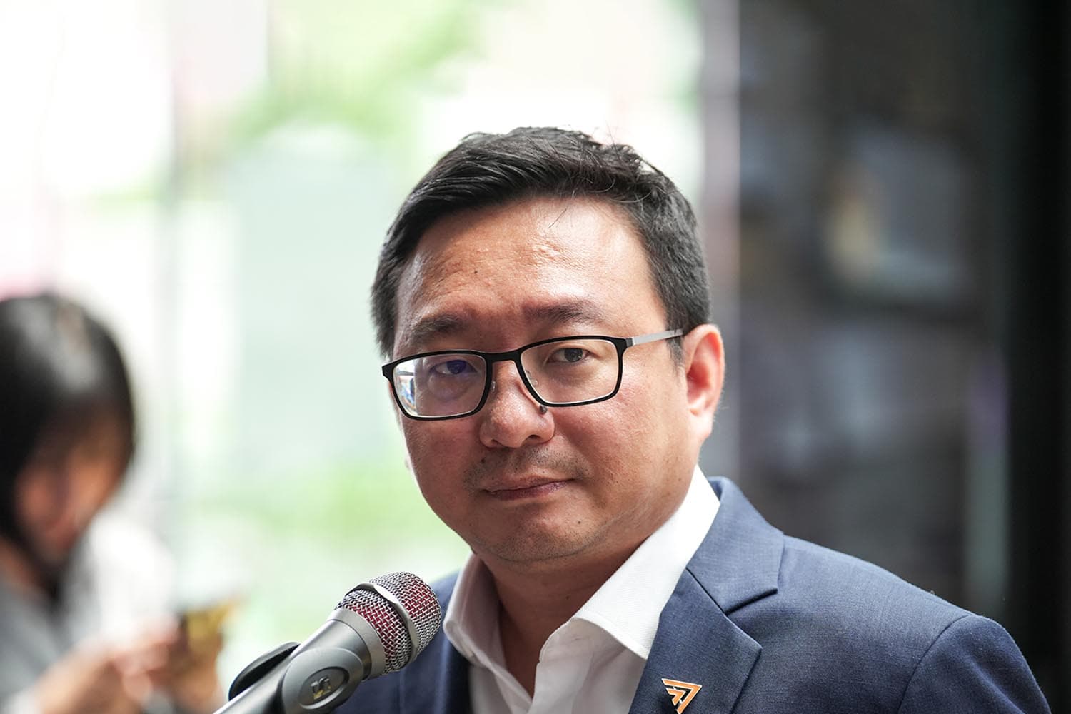 Chaitawat_prepare_to_talk_with_opposition_party_SPACEBAR_Hero_0d806ec6c9.jpg
