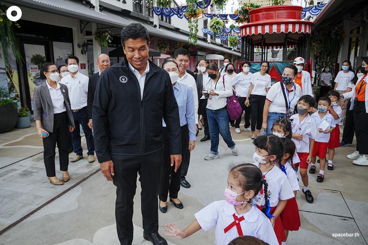 Chardchat_BKK_School_Kids_Disney_100_Village_SPACEBAR_Photo06_7d040f1696.jpeg
