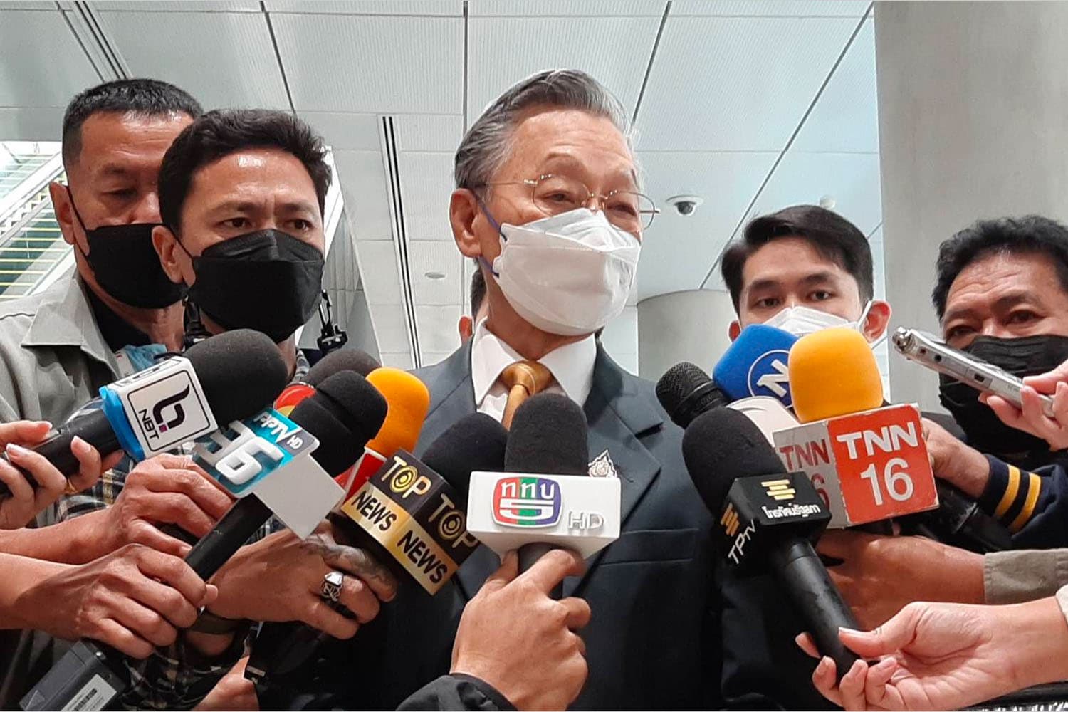 Chuan_reveals_failure_of_meeting_of_the_House_of_Representatives_on_21_Dec_SPACEBAR_Hero_537b2d89ba.jpeg