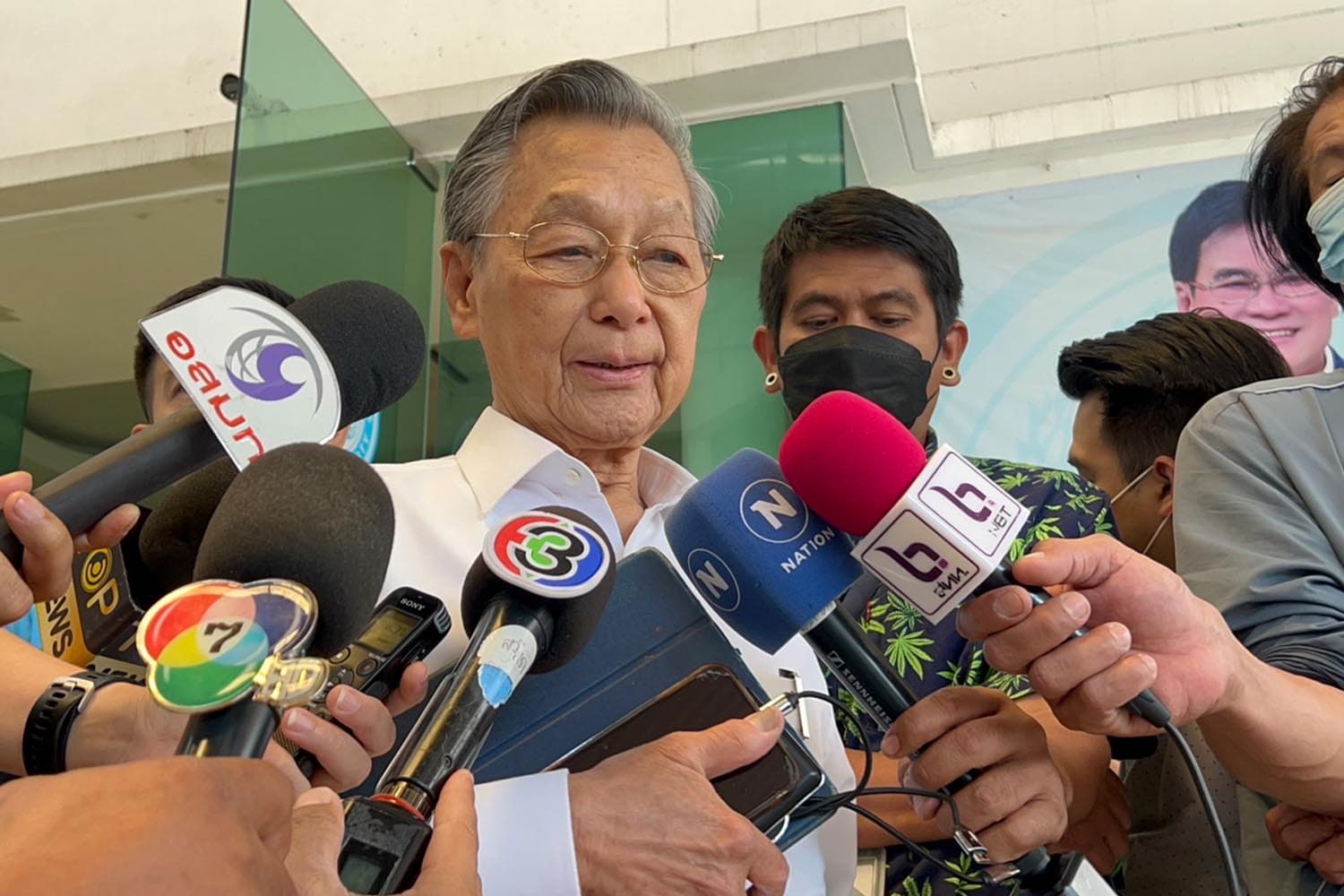 Chuan_understands_why_Prayut_did_not_apply_for_partylist_MP_SPACEBAR_Hero_c0429dce0d.jpeg