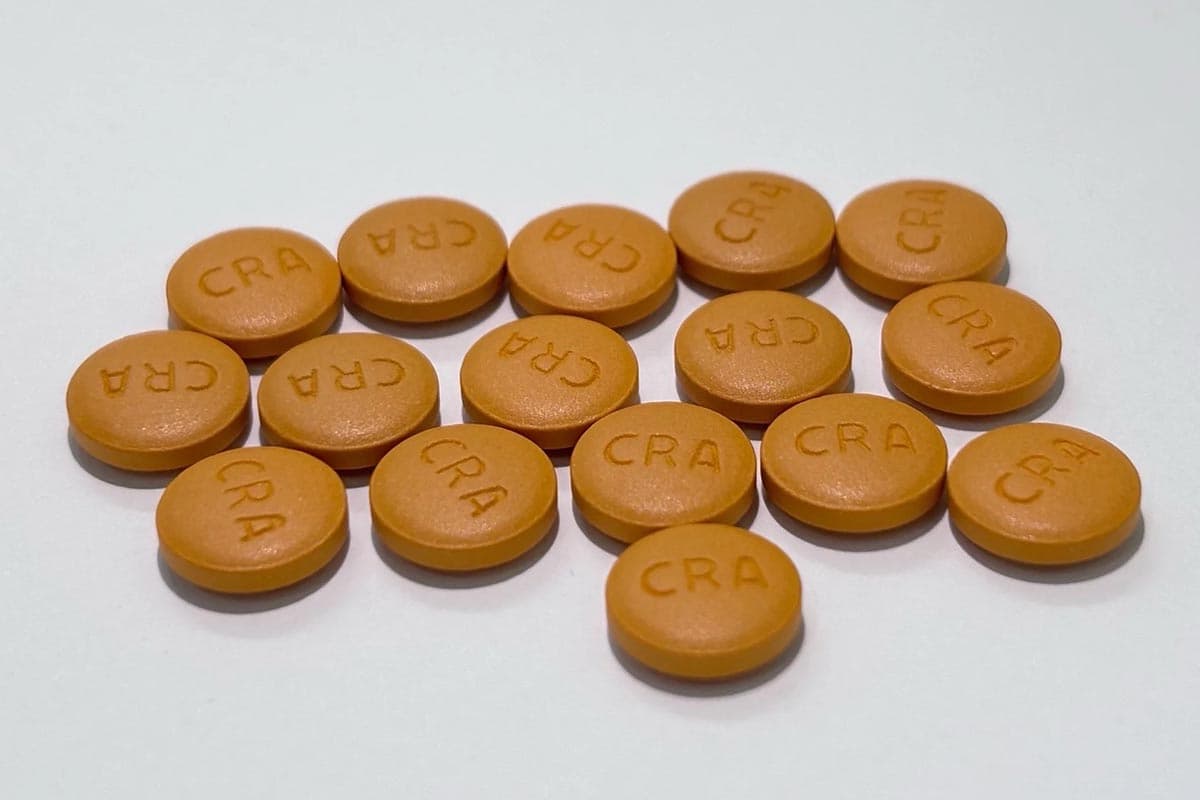 Chulabhorn-Royal-Academy-produces-IMCRANIB100-the-first-pill-based-targeted-cancer-treatment-in-Thailand-SPACEBAR-Photo03.jpg