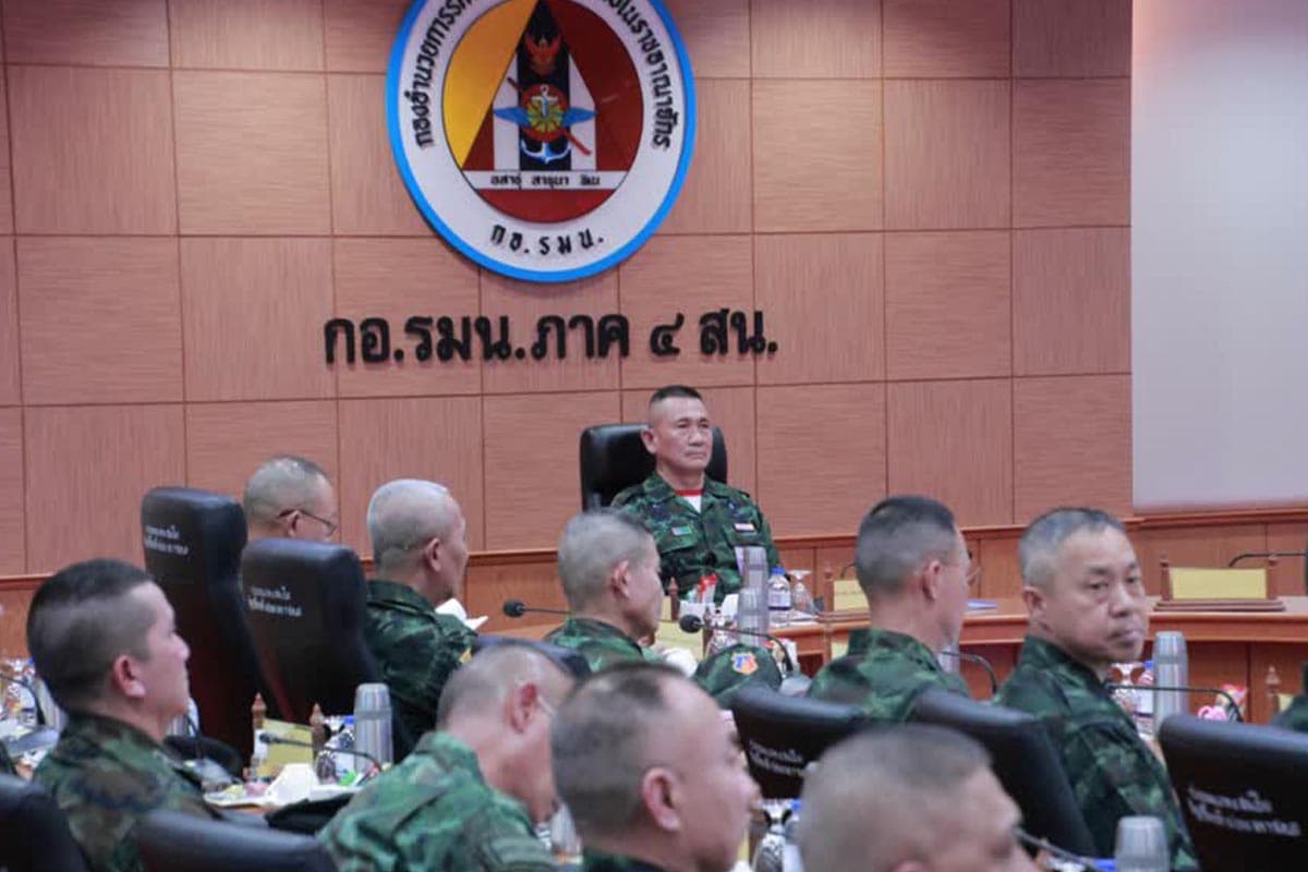 Commander_of_the_Royal_Thai_Army_went_to_the_area_to_monitor_the_situation_southern_border_provinces_SPACEBAR_Photo02_9d4cecd9c5.jpg