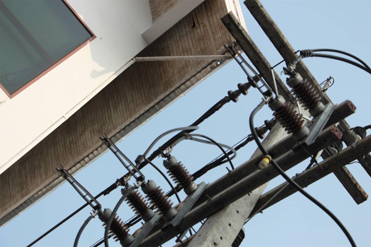 Cut_off_power_to_the_Call_Center_Chiang_Rai_has_cut_off_power_to_Myanmar_SPACEBAR_Photo04_51c1216b75.jpg