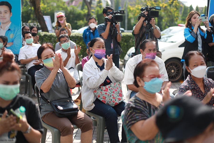 Democrat_Party_launches_3_pilots_as_candidates_M_Ps_in_Bangkok_for_election_SPACEBAR_Photo02_5ae4570d44.jpeg
