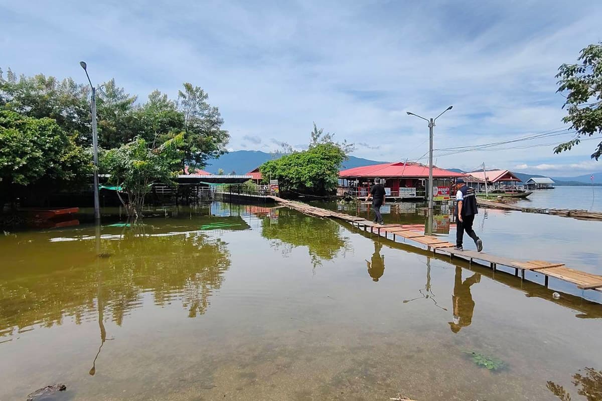Doi Tao Lake-a-downstream-impact-of-the-Bhumibol-Dam-has-caused-severe-flooding-for-months-SPACEBAR-Photo02.jpg