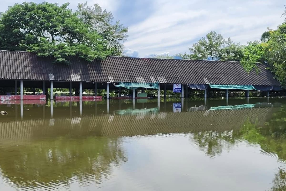 Doi Tao Lake-a-downstream-impact-of-the-Bhumibol-Dam-has-caused-severe-flooding-for-months-SPACEBAR-Photo08-1.jpg