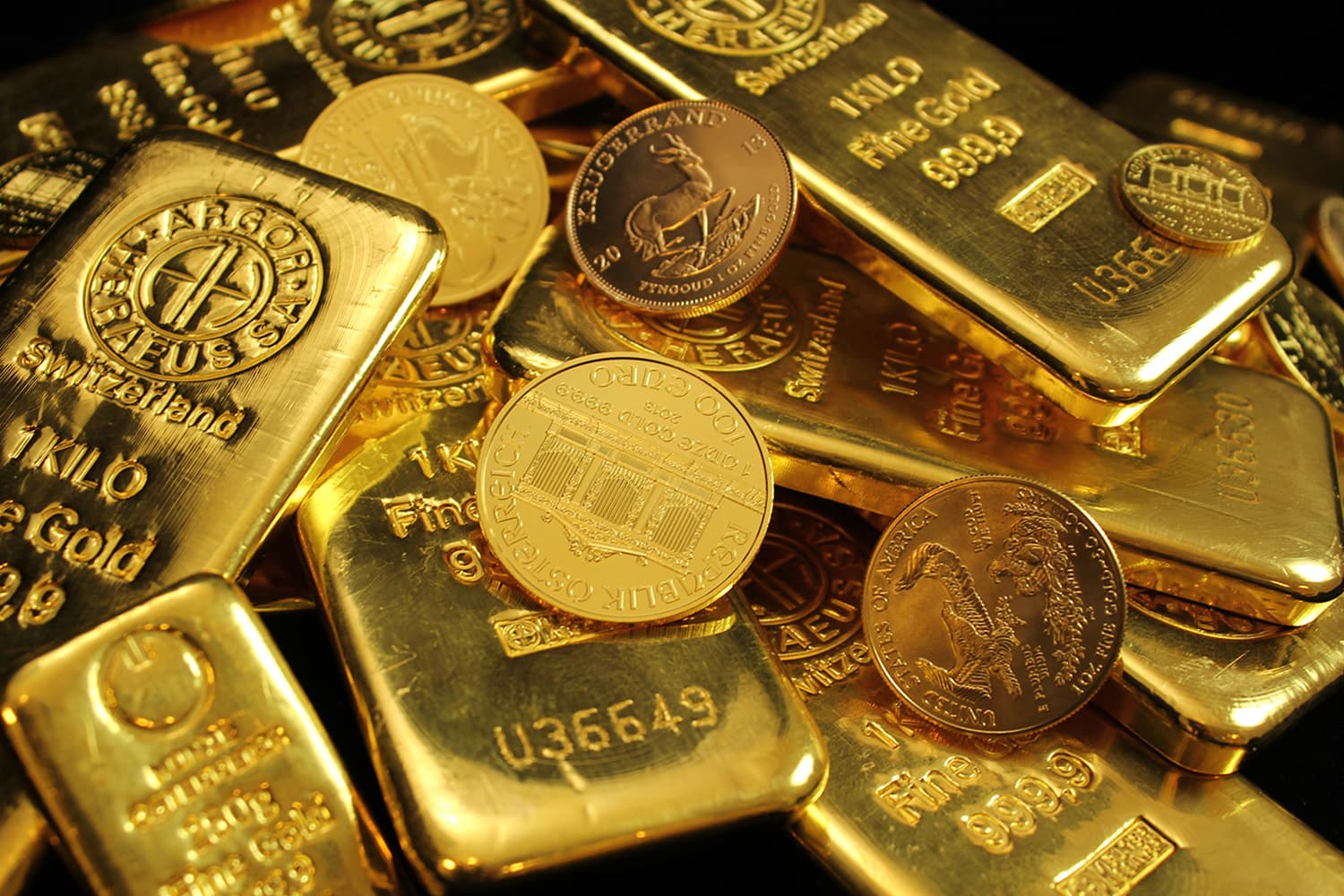 Economy_Investment_Saving_Installment_Gold_SPACEBAR_Hero_7a60ac76d8.jpeg