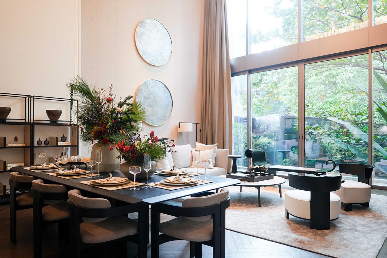 Economy_Luxury_condo_Dusit_Central_Park_Thais_and_foreigners_already_reserved_80_percent_SPACEBAR_Hero_2ba646601b.jpg