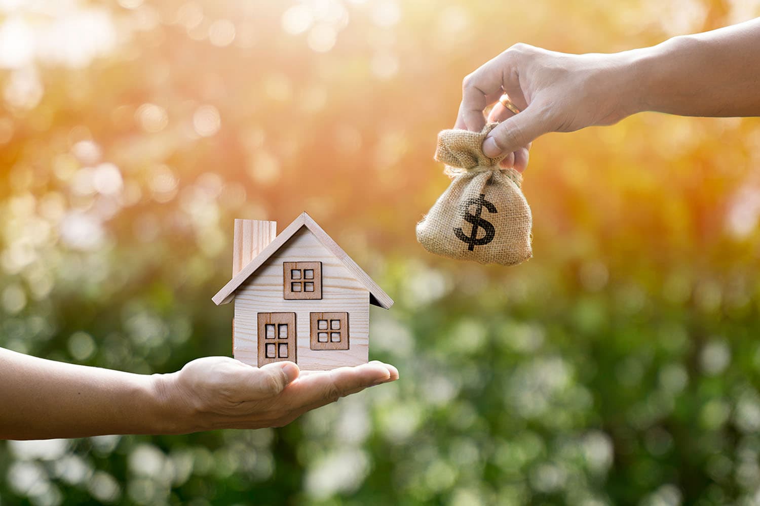 Economy_Money_Refinance_Home_Floating_Rate_Fix_Rate_Rates_SPACEBAR_Hero_d74fa045e9.jpeg