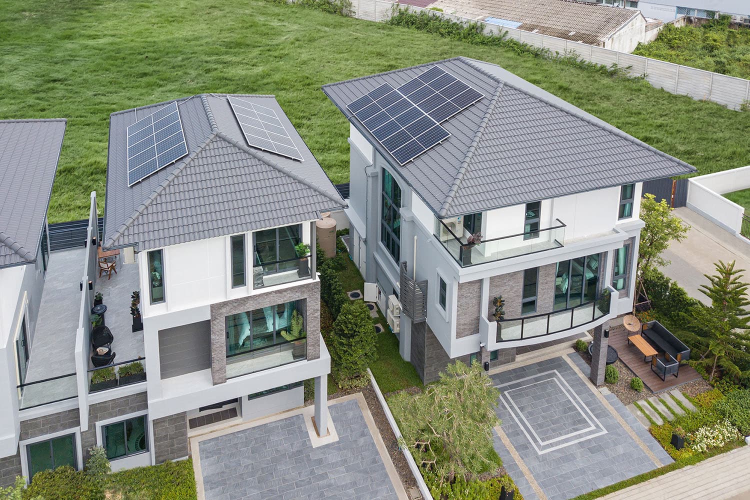 Economy_Supalai_sets_a_goal_for_4_years_15000_homes_with_solar_panels_SPACEBAR_Hero_e14863256f.jpg