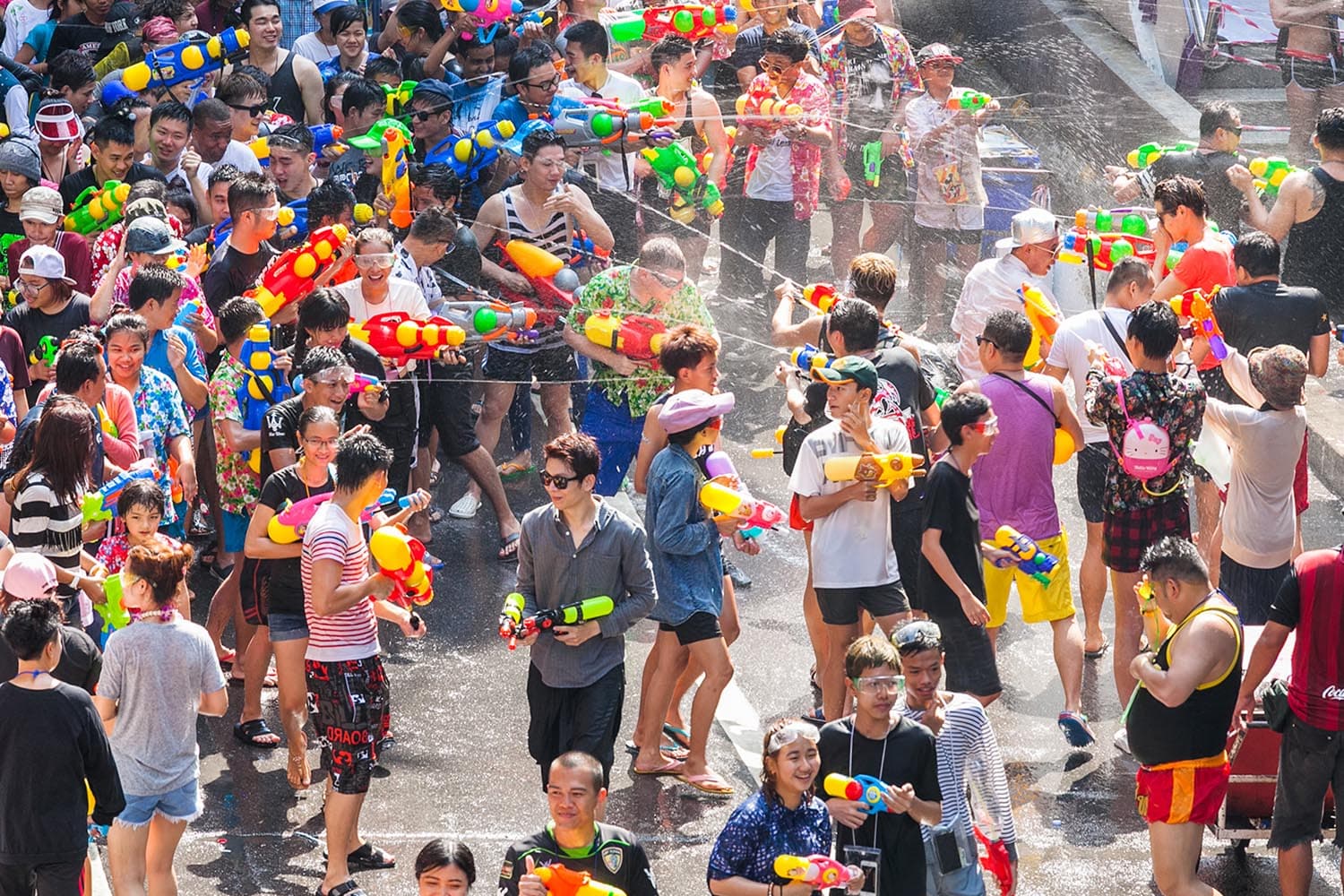Economy_Travel_Songkran_Tradition_Money_SPACEBAR_Hero_e8e060754b.jpeg