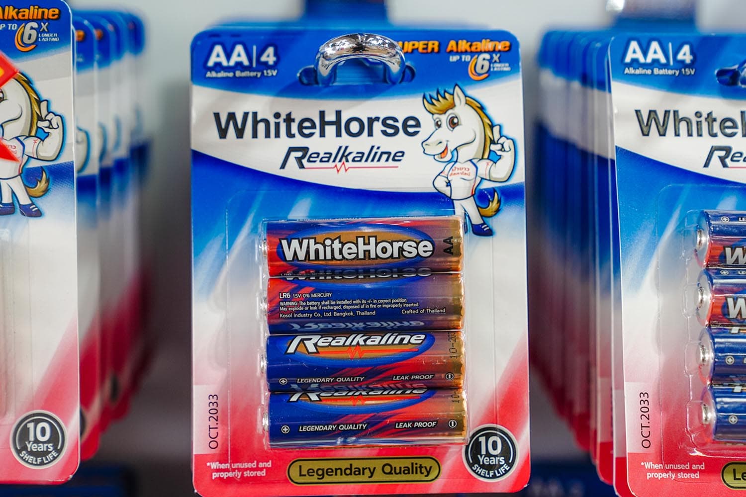 Economy_White_Horse_brand_flashlight_batteries_Invading_modern_trade_hoping_to_grow_20_percent_SPACEBAR_Hero_3e1273eee1.jpg