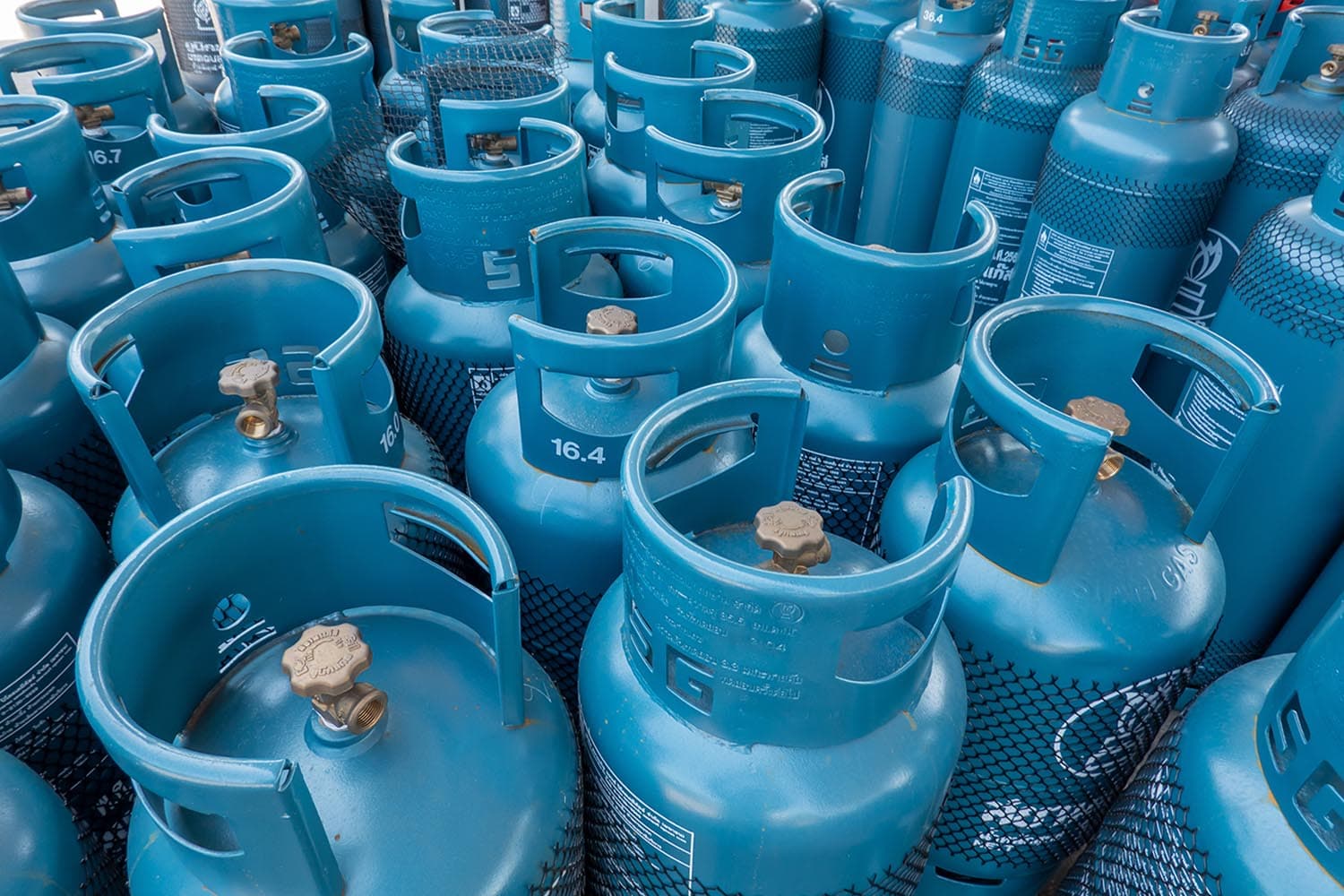 Economy_energy_LPG_cooking_gas_423_baht_3_month_cabinet_SPACEBAR_Hero_cc3b327041.jpeg