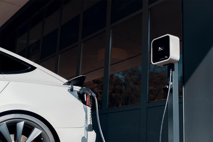 Engineers_knowledge_EV_car_charging_station_installation_risk_SPACEBAR_Photo02_ffd02c41a1.jpeg