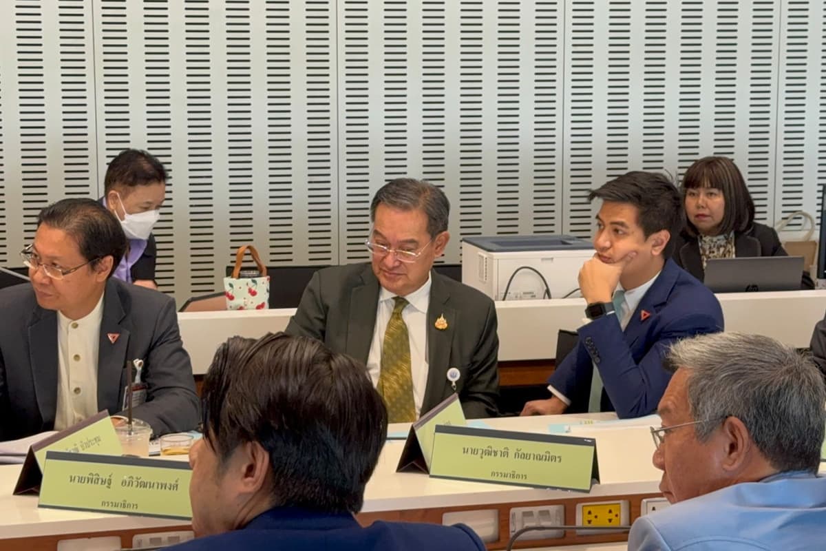 First_meeting_of_Joint_committee_to_consider_the_draft_bill_referendum_SPACEBAR_Photo01_a7eb40385d.jpg