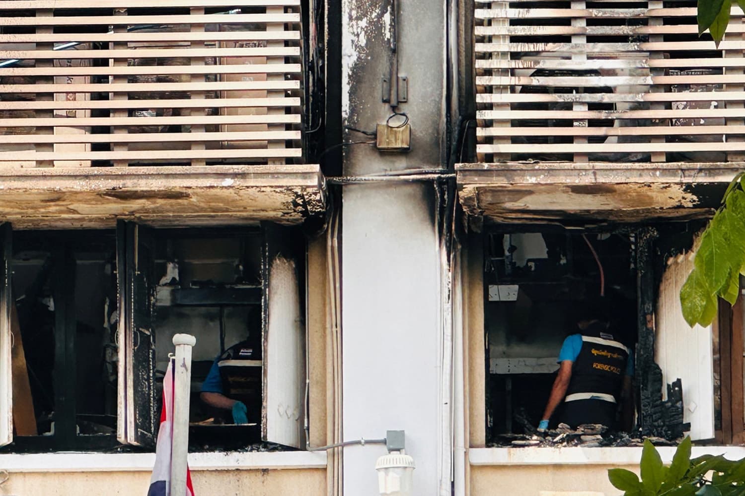 Forensics_team_investigates_fire_incident_from_Ministry_of_Agriculture_and_Cooperatives_SPACEBAR_Hero_b9b31218cb.jpg