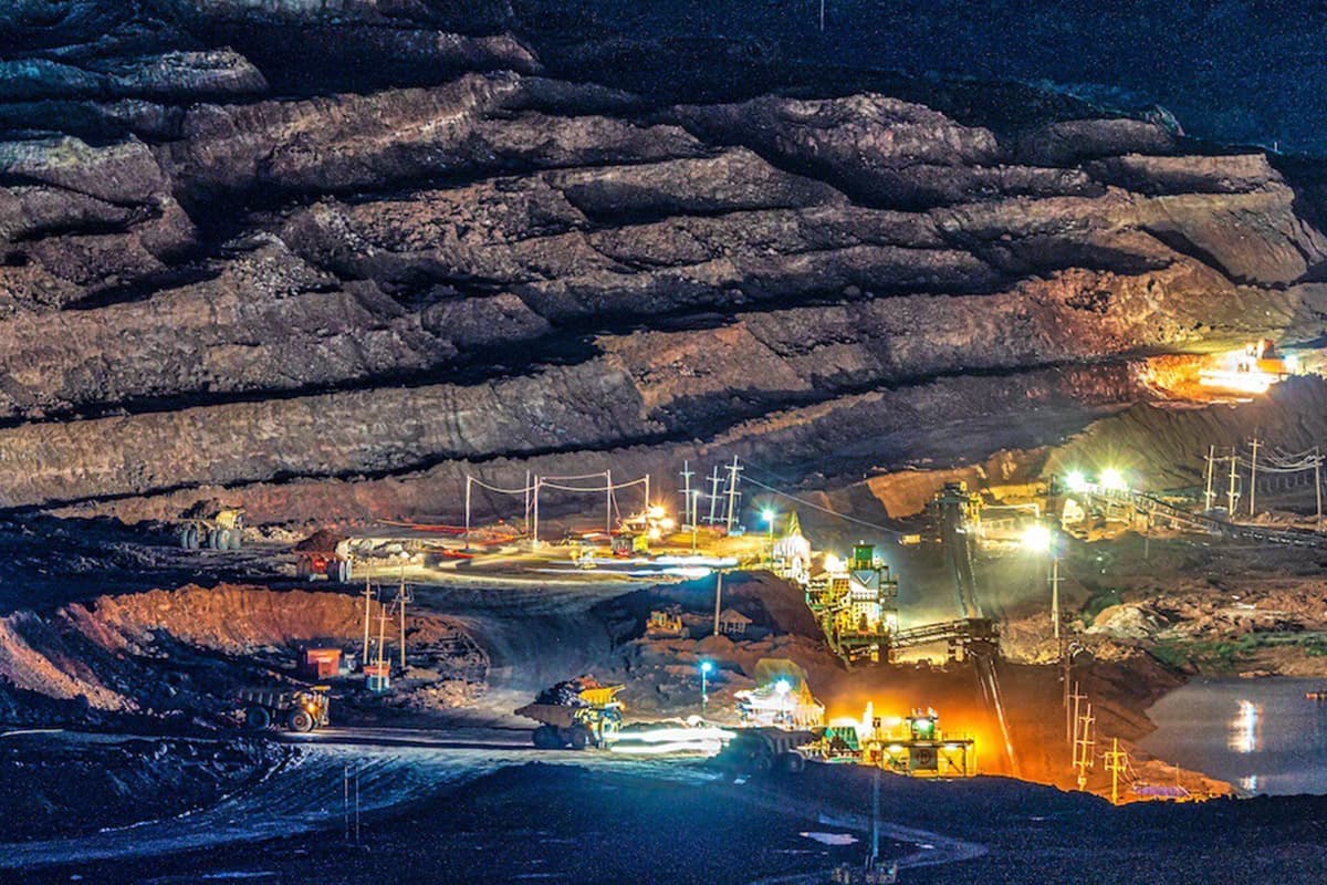 Future-of- Mining-industry -RareEarth-GreenMining- Akara-SPACEBAR-Photo04.jpg