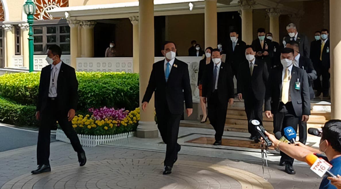 Gen_Prayut_said_he_was_considering_his_political_future_SPACEBAR_Hero_cc8214725c.jpeg