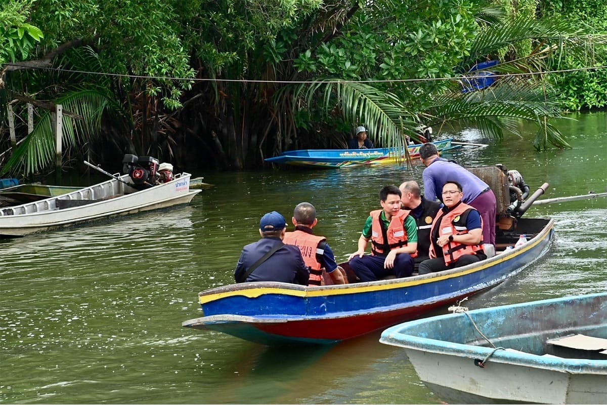 Government_D_Day_Operation_Eliminate_blackchin_fish_in_the_Bangkok_area_SPACEBAR_Photo01_258eb25655.jpg