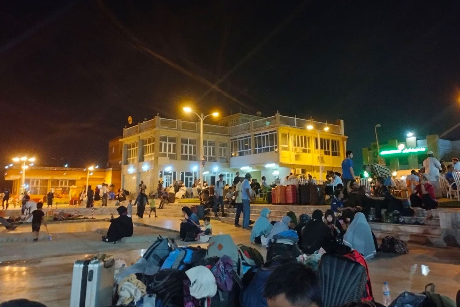 Government_prepares_to_evacuate_Thai_people_from_Sudan_back_home_Expected_to_arrive_in_Thailand_on_April_27_SPACEBAR_Her_c72a11155b.jpeg
