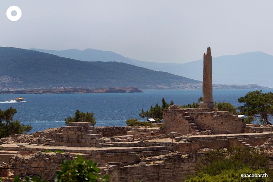 Greeks_built_sacred_on_earthquakes_thought_spiritual_powers_SPACEBAR_Photo01_70697081cf.jpeg