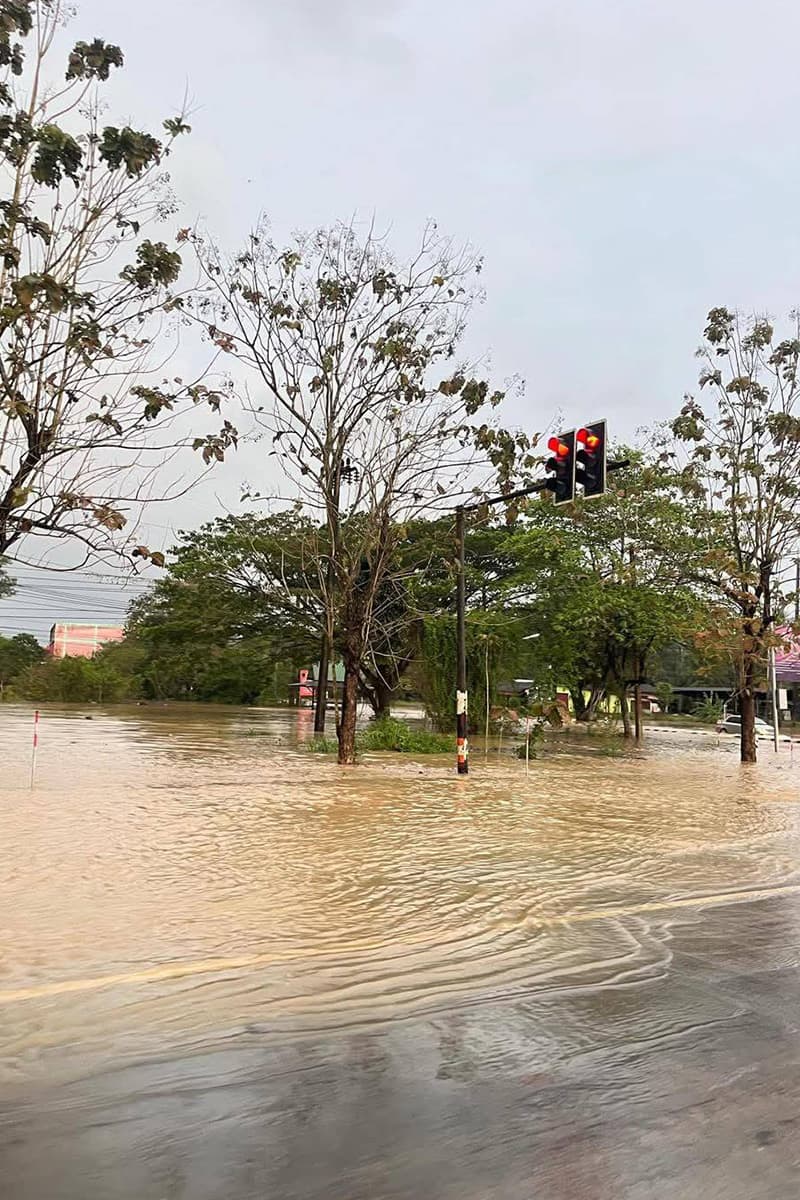 Heavy_rain_in_the_southern_region_Flooding_in_many_areas_SPACEBAR_Photo_V01_6f77115ec5.jpg