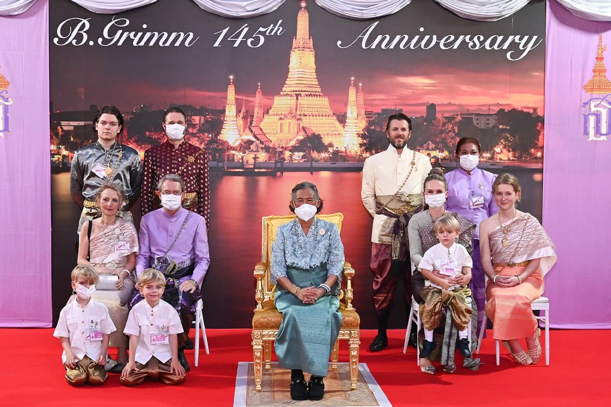 Her_Royal_Highness_Princess_Maha_Chakri_Sirindhorn_attended_B_Grimm_145_Years_Anniversary_SPACEBAR_Photo05_21ec82eff8.jpg