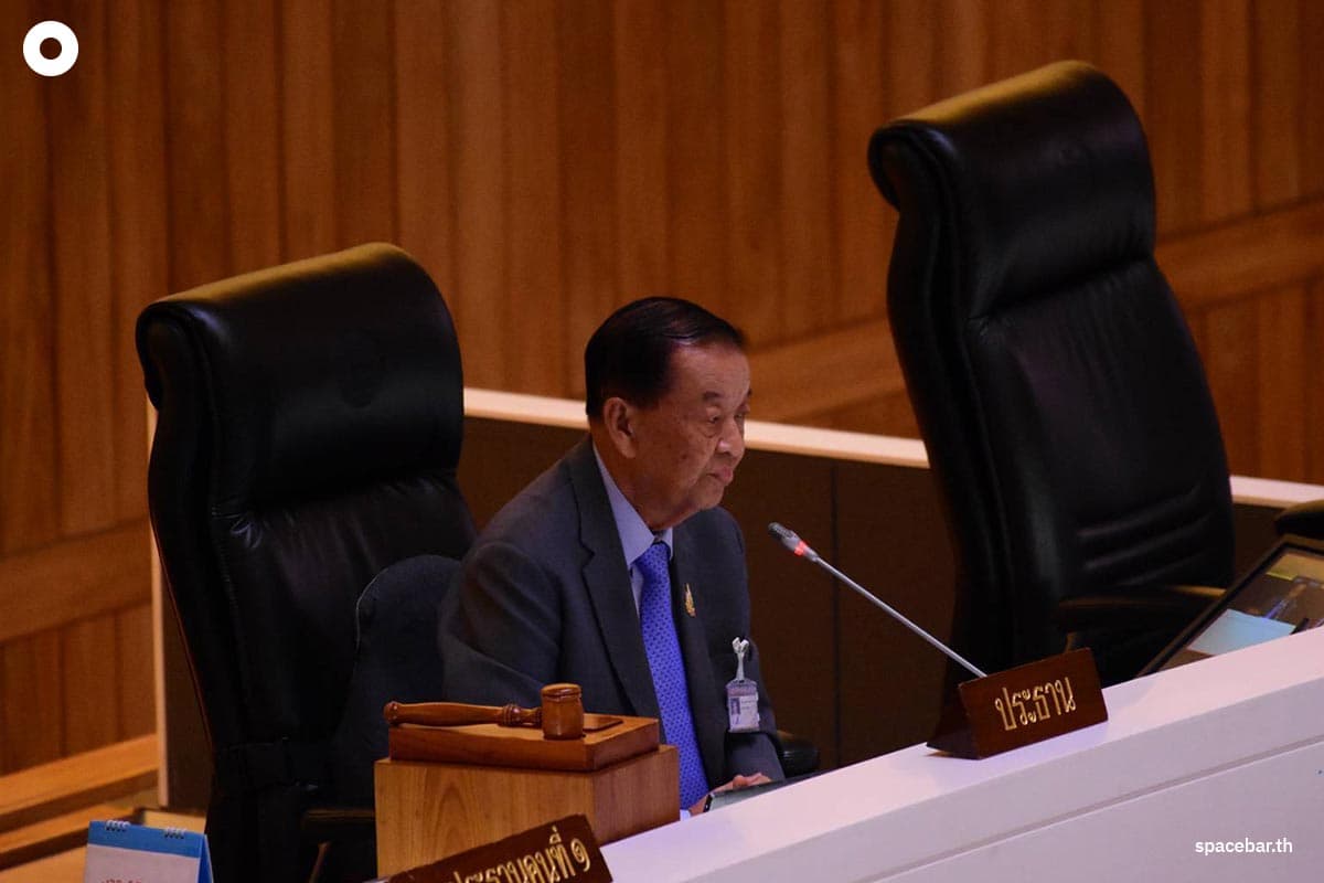 House_of_Representatives_meeting_on_motion_of_censure_and_Thaksin_name_SPACEBAR_Photo00_c8f96d096a.jpg