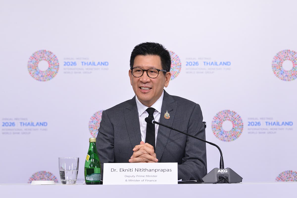 เอกนิติ นิติทัณฑ์ประภาศ รองนายกรัฐมนตรีและรัฐมนตรีว่าการกระทรวงการคลัง