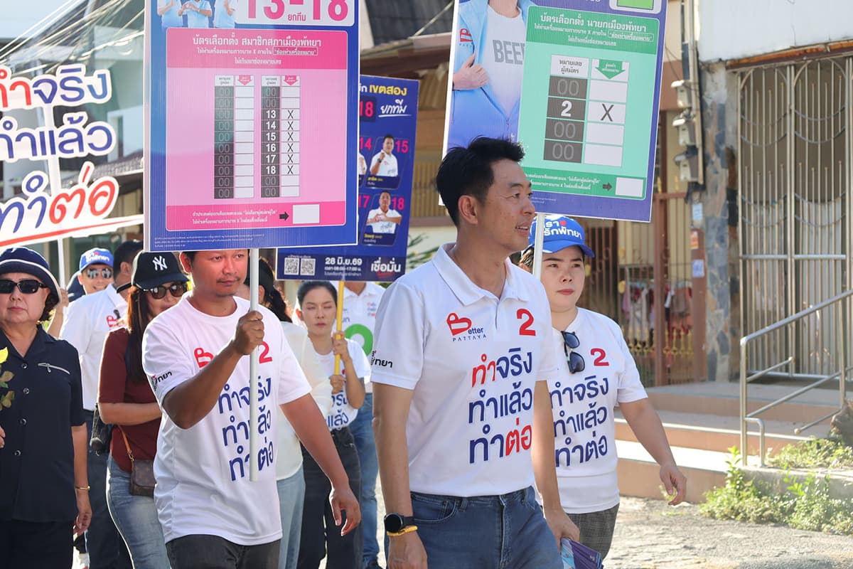 In-the-final-stretch-of-the-Pattaya-election-campaign-the-People-Party-SPACEBAR-Photo08.jpg