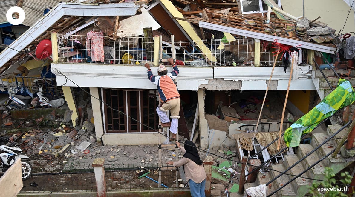Indonesia_Java_quake_kills_and_injures_hundreds_peoples_SPACEBAR_Photo07_637a7174ed.jpeg